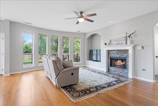 10801 Beachmont LN, Austin, TX 78739