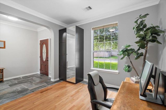 10801 Beachmont LN, Austin, TX 78739