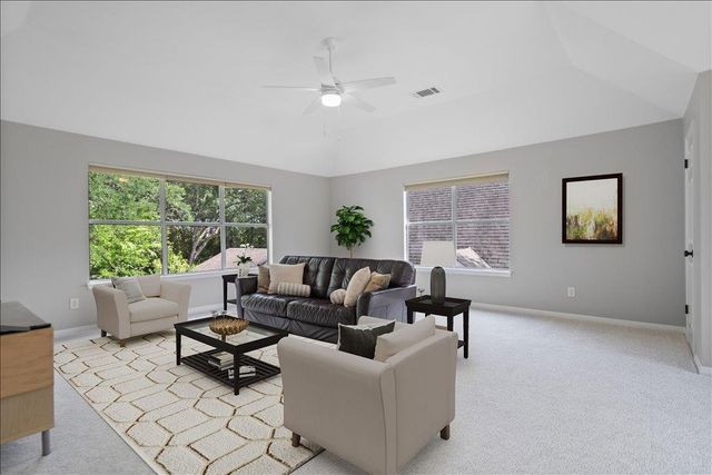 10801 Beachmont LN, Austin, TX 78739