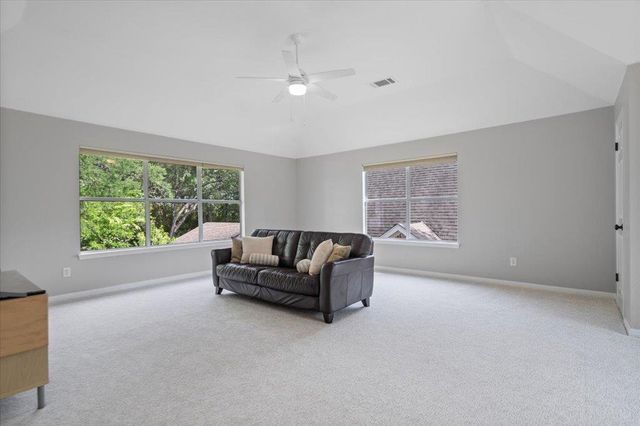10801 Beachmont LN, Austin, TX 78739