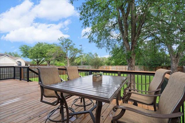 10801 Beachmont LN, Austin, TX 78739