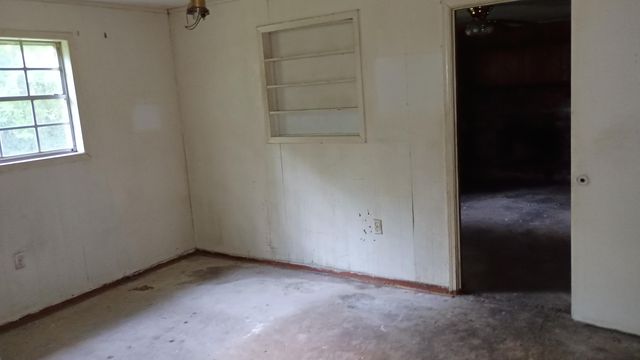 120 Ruby Ave., Hattiesburg, MS 39401