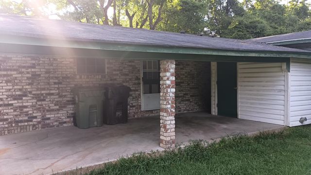 120 Ruby Ave., Hattiesburg, MS 39401