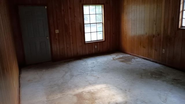 120 Ruby Ave., Hattiesburg, MS 39401