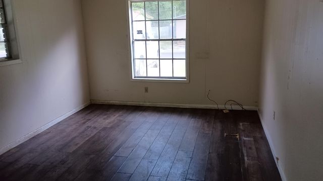 120 Ruby Ave., Hattiesburg, MS 39401
