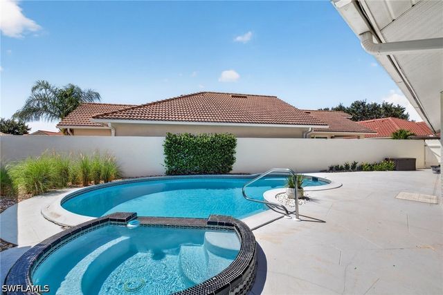 11055 Longshore WAY W, Naples, FL 34119