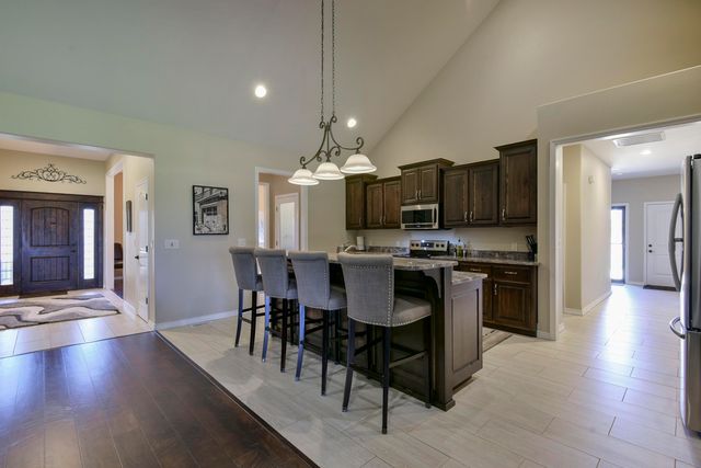 417 Silverwood Circle, Branson West, MO 65737