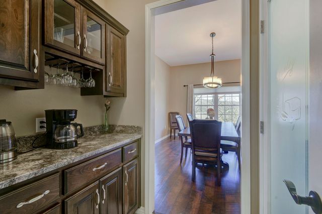 417 Silverwood Circle, Branson West, MO 65737