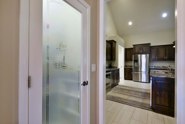 417 Silverwood Circle, Branson West, MO 65737