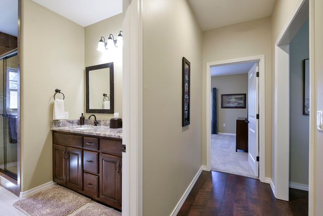 417 Silverwood Circle, Branson West, MO 65737