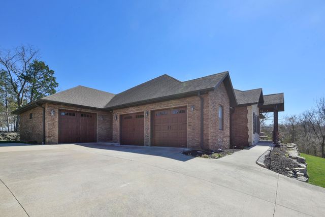 417 Silverwood Circle, Branson West, MO 65737
