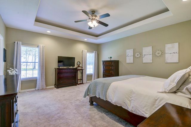 417 Silverwood Circle, Branson West, MO 65737