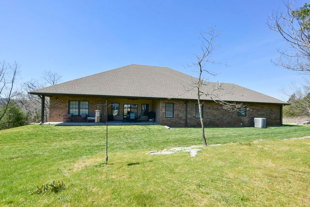 417 Silverwood Circle, Branson West, MO 65737