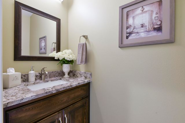 417 Silverwood Circle, Branson West, MO 65737