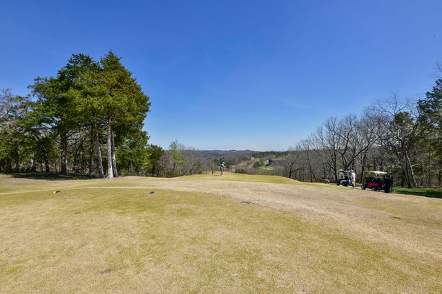 417 Silverwood Circle, Branson West, MO 65737