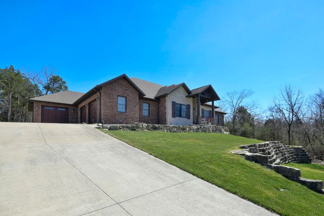 417 Silverwood Circle, Branson West, MO 65737