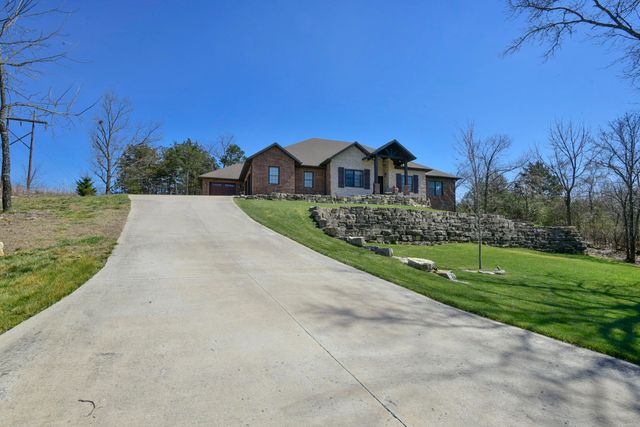 417 Silverwood Circle, Branson West, MO 65737