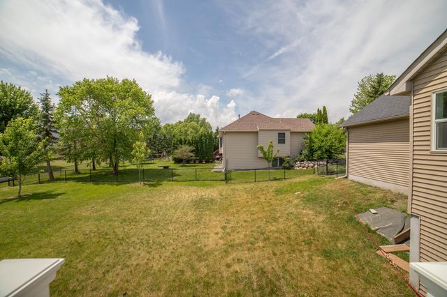 9499 Gander Lane, Minnetrista, MN 55375