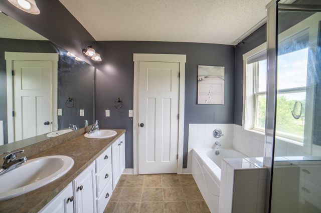 9499 Gander Lane, Minnetrista, MN 55375