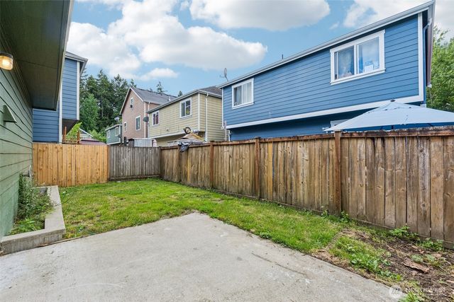 11522 7th Avenue Ct E, Tacoma, WA 98445