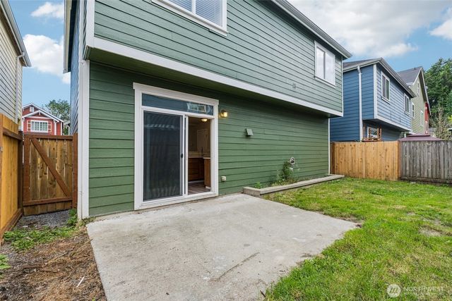 11522 7th Avenue Ct E, Tacoma, WA 98445