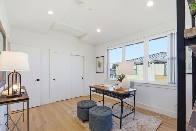 1972 Montecito Ave, Mountain View, CA 94043