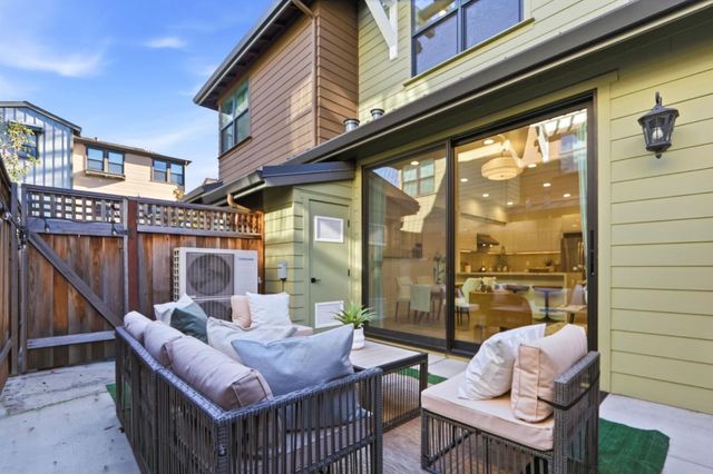 1972 Montecito Ave, Mountain View, CA 94043