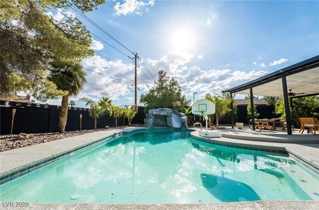 3021 Woods Drive, Las Vegas, NV 89108