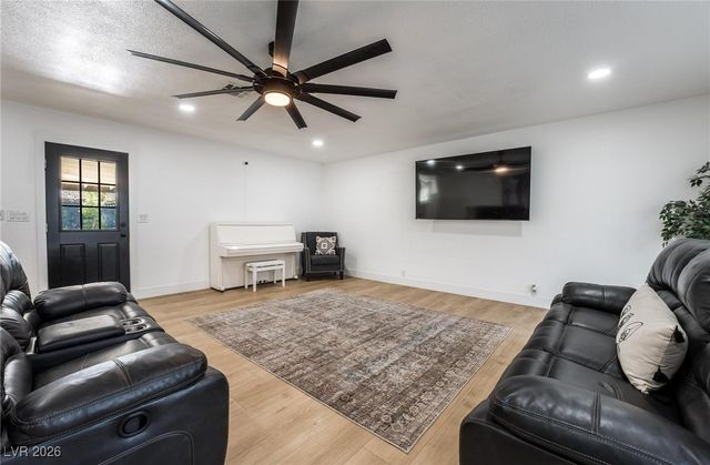 3021 Woods Drive, Las Vegas, NV 89108