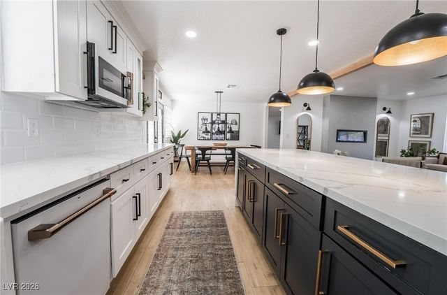 3021 Woods Drive, Las Vegas, NV 89108