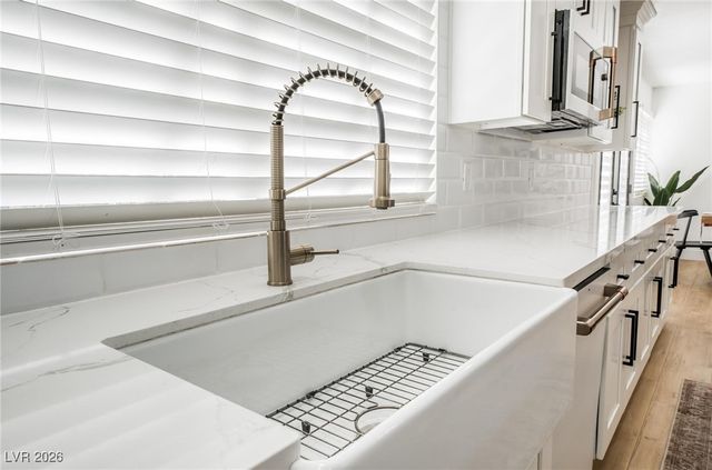 3021 Woods Drive, Las Vegas, NV 89108