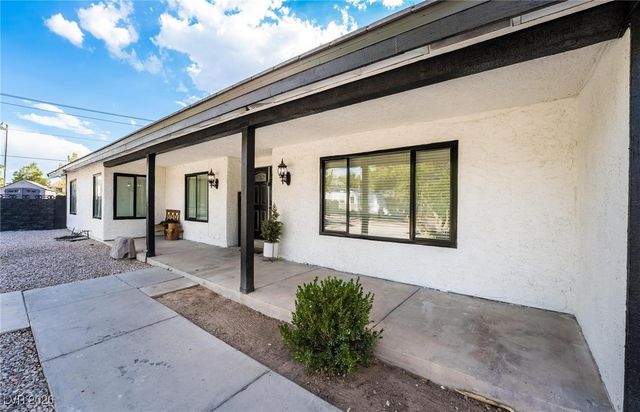 3021 Woods Drive, Las Vegas, NV 89108