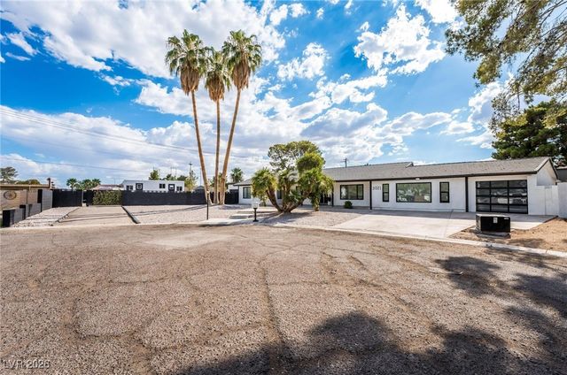 3021 Woods Drive, Las Vegas, NV 89108