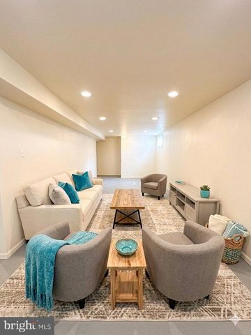 44 REGENTS CT, Bensalem, PA 19020