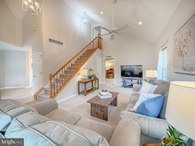 44 REGENTS CT, Bensalem, PA 19020