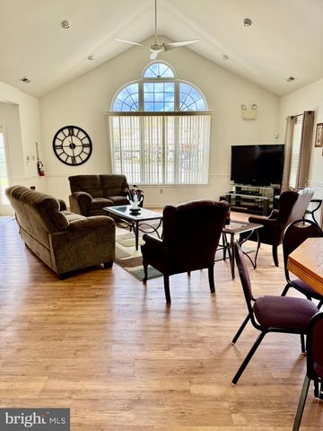 44 REGENTS CT, Bensalem, PA 19020