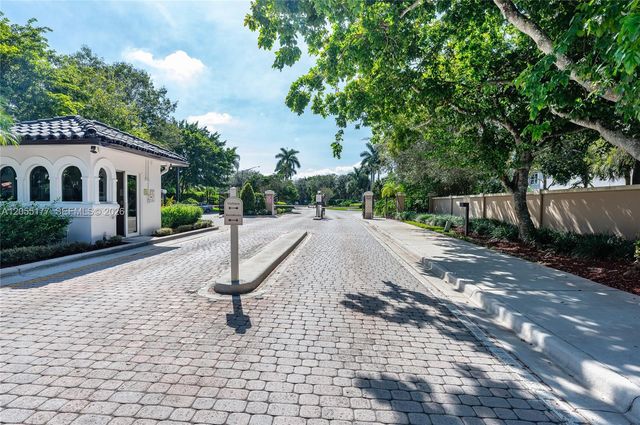 16840 SW 1st Mnr 16840, Pembroke Pines, FL 33027