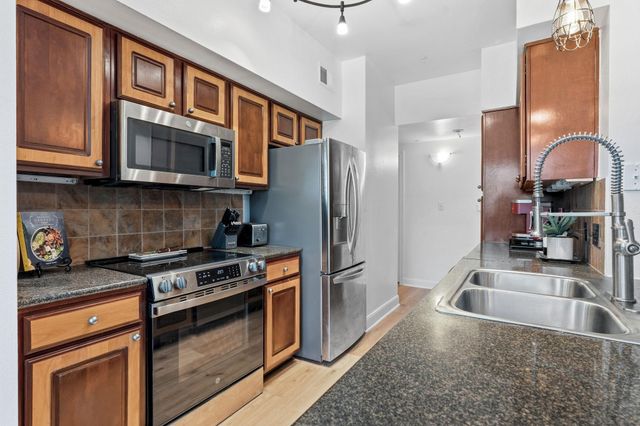 7701 Rialto BLVD 623, Austin, TX 78735