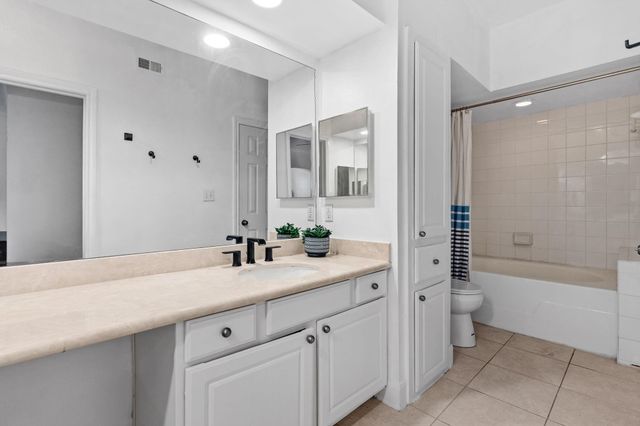 7701 Rialto BLVD 623, Austin, TX 78735