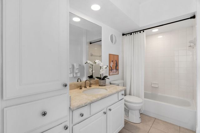 7701 Rialto BLVD 623, Austin, TX 78735