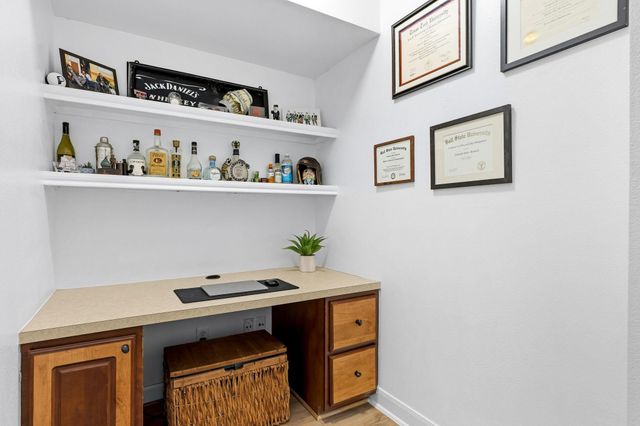 7701 Rialto BLVD 623, Austin, TX 78735