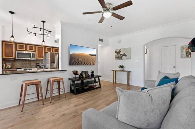 7701 Rialto BLVD 623, Austin, TX 78735