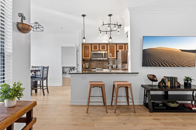 7701 Rialto BLVD 623, Austin, TX 78735