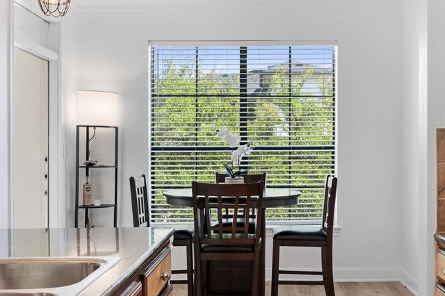 7701 Rialto BLVD 623, Austin, TX 78735