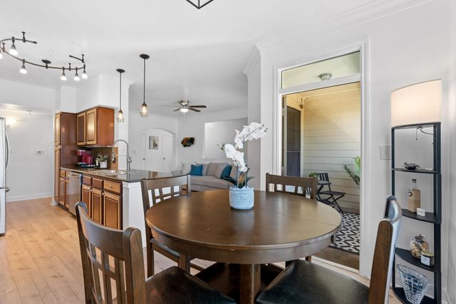 7701 Rialto BLVD 623, Austin, TX 78735