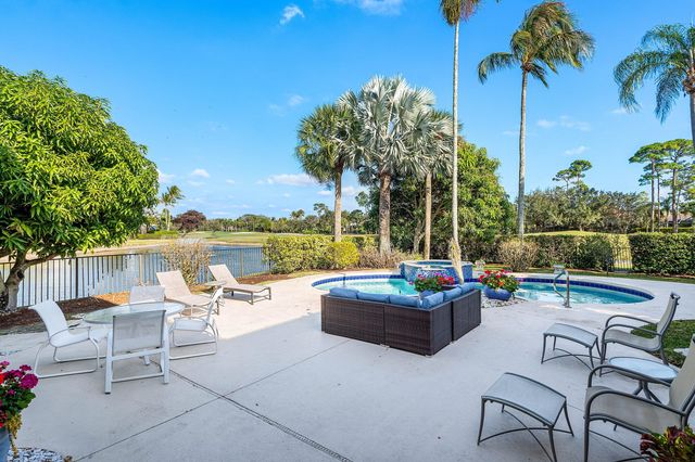 1118 Crystal Drive, Palm Beach Gardens, FL 33418