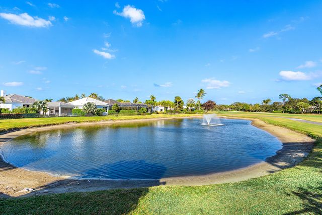 1118 Crystal Drive, Palm Beach Gardens, FL 33418