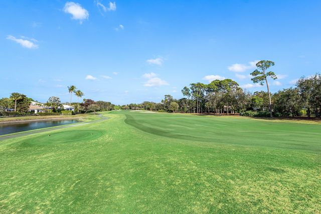 1118 Crystal Drive, Palm Beach Gardens, FL 33418