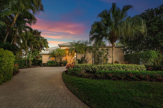 1118 Crystal Drive, Palm Beach Gardens, FL 33418