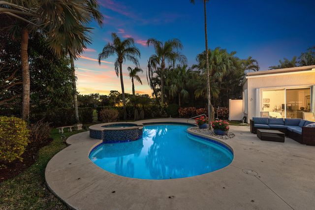 1118 Crystal Drive, Palm Beach Gardens, FL 33418